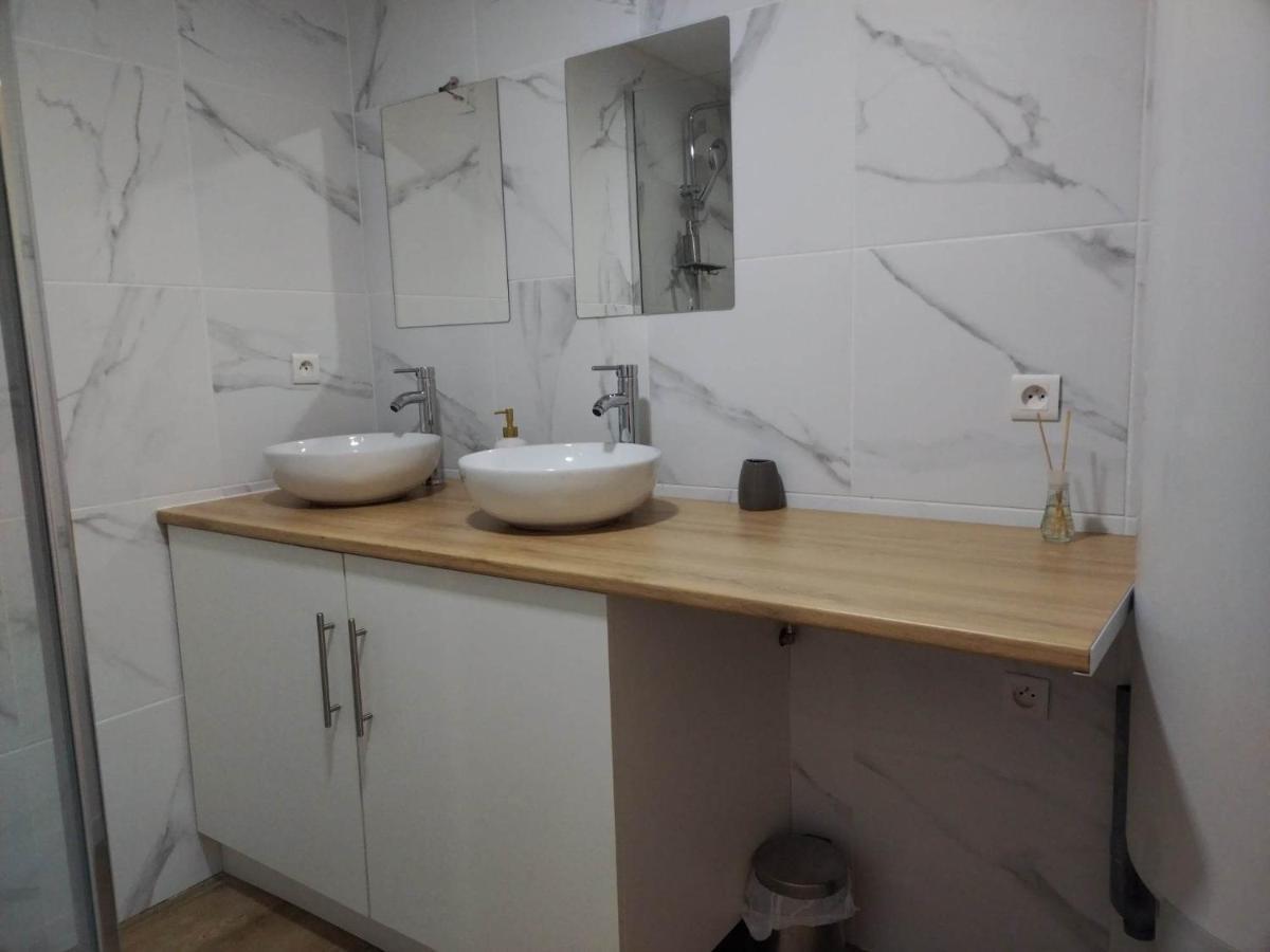 Le Logis Du Bourgneuf Charmante Petite Maison Villa Le Bourgneuf-la-Foret Екстериор снимка